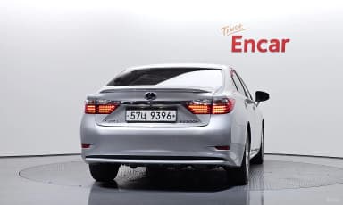 New ES300h