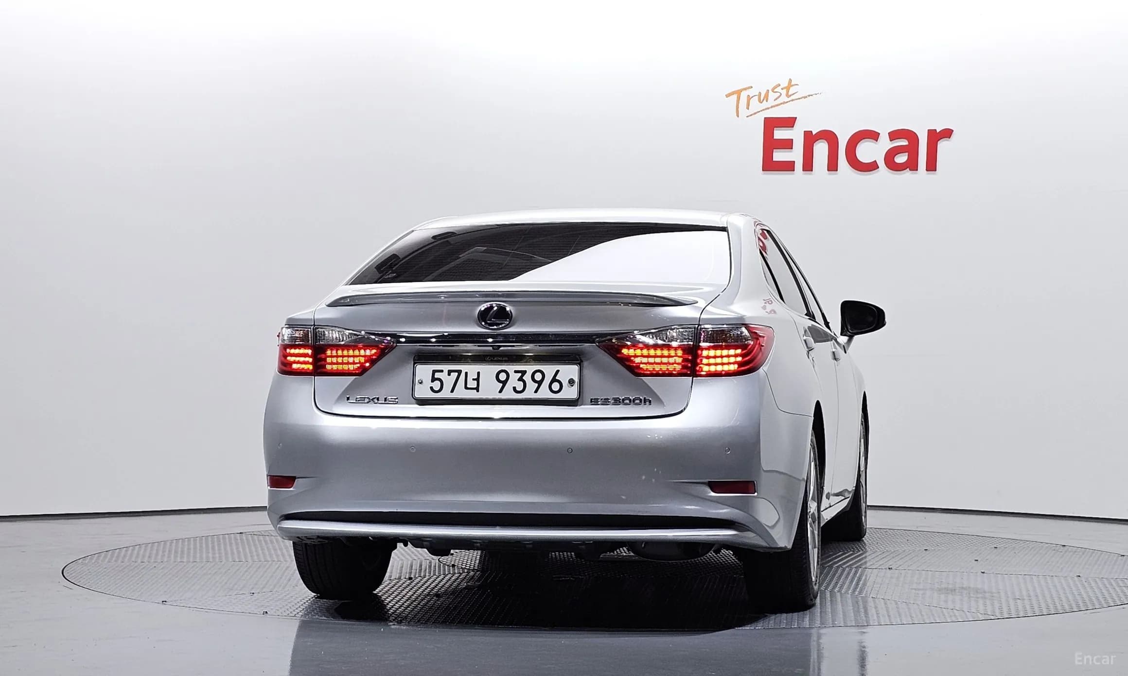New ES300h