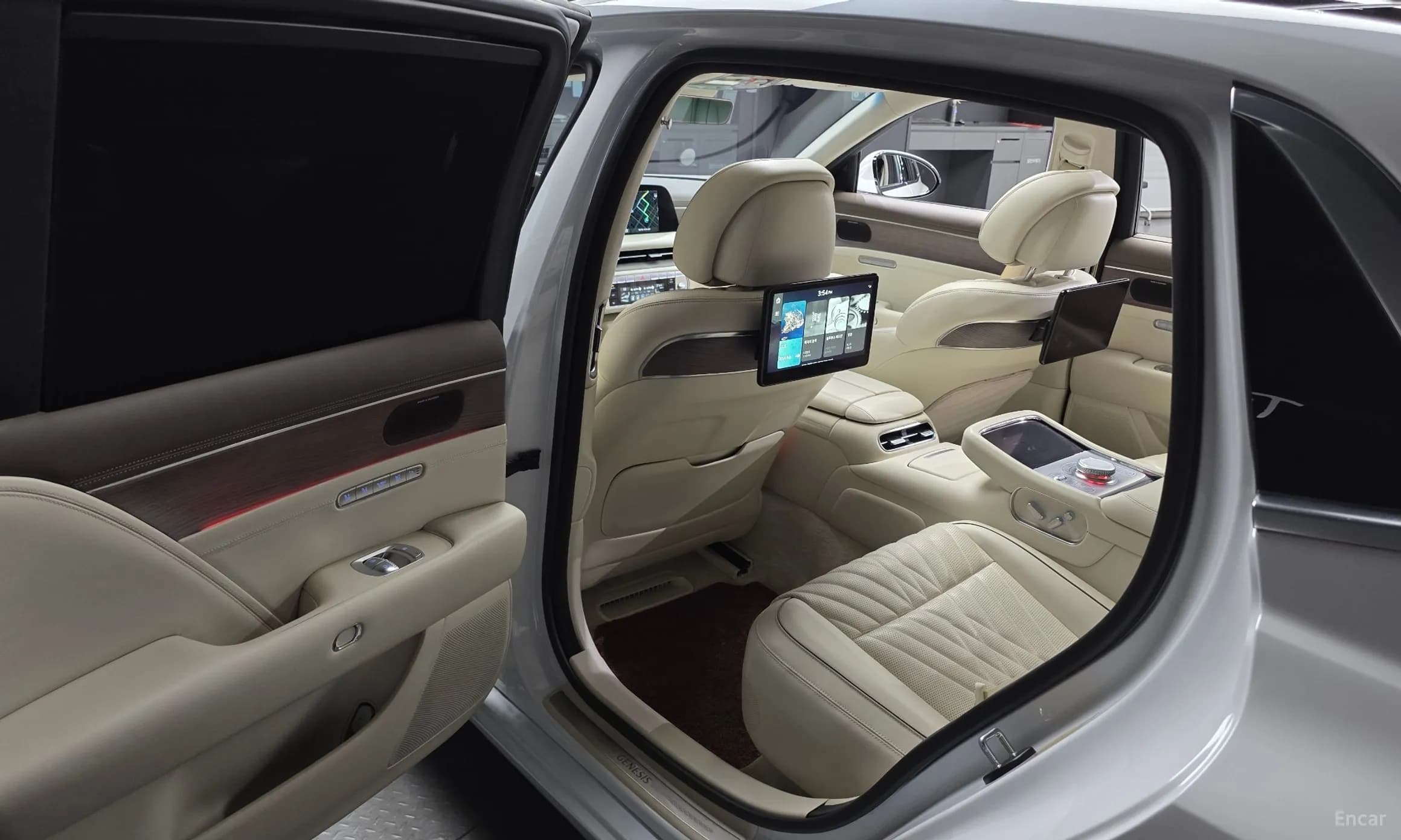 G90 (RS4)