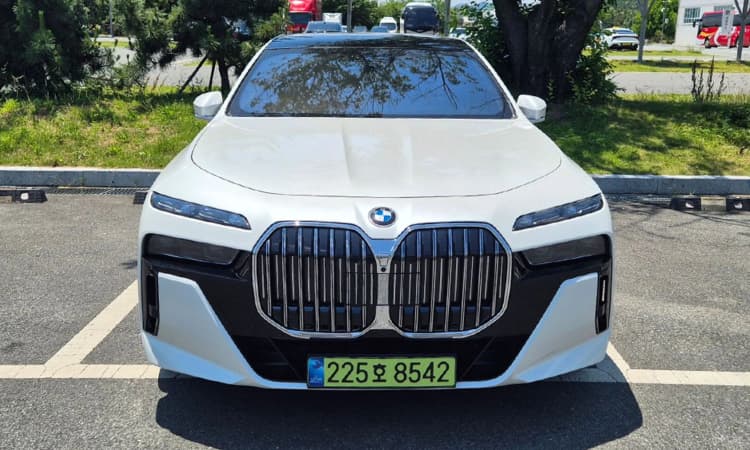 7 Series (G70)