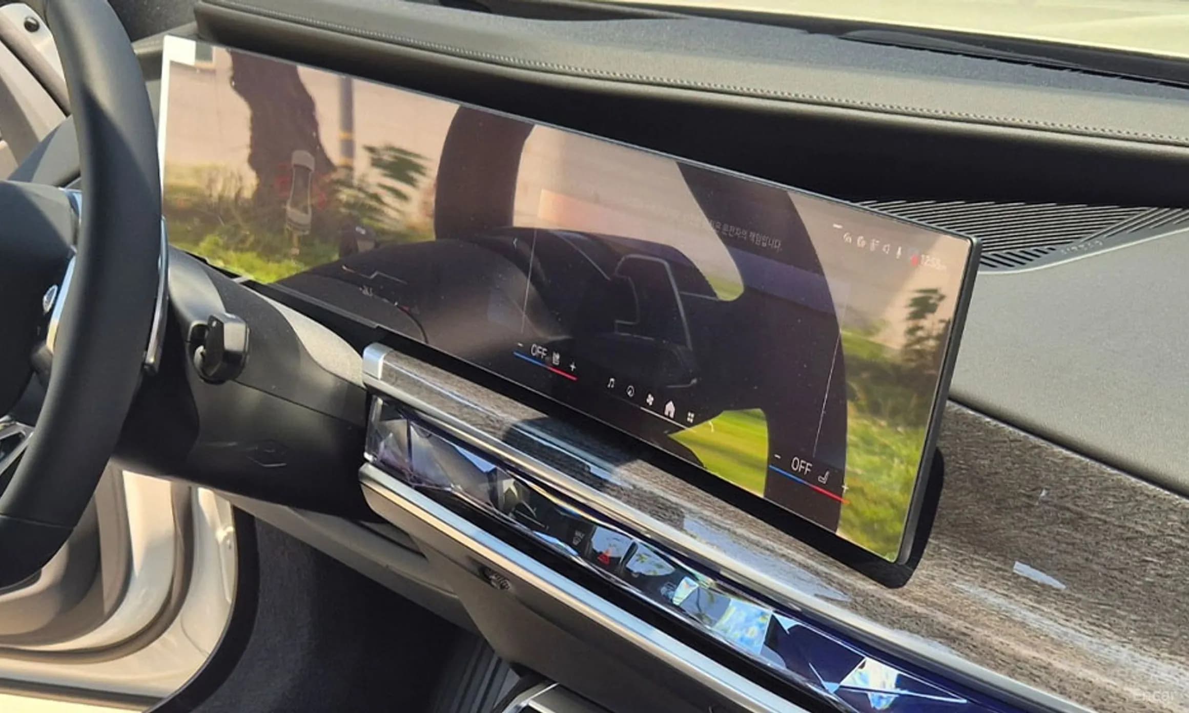 7 Series (G70)