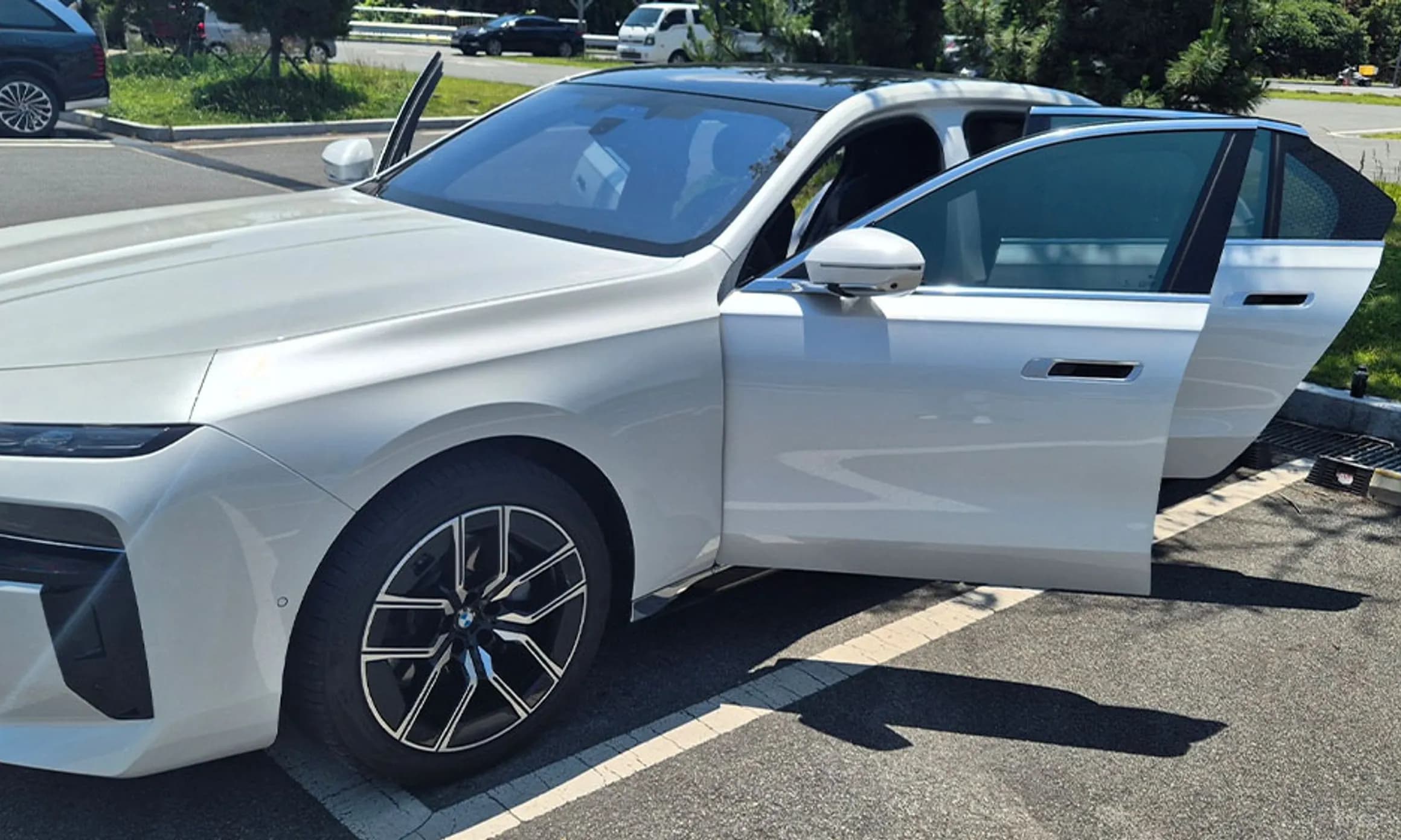 7 Series (G70)