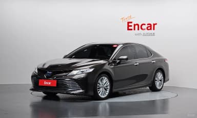 Camry (XV70)