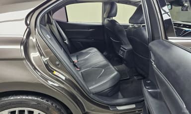 Camry (XV70)