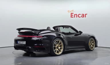 911 (992)
