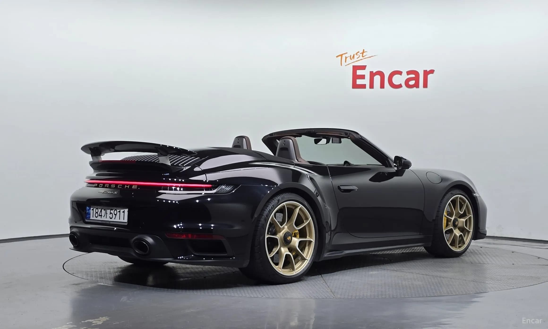 911 (992)