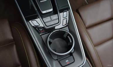 911 (992)