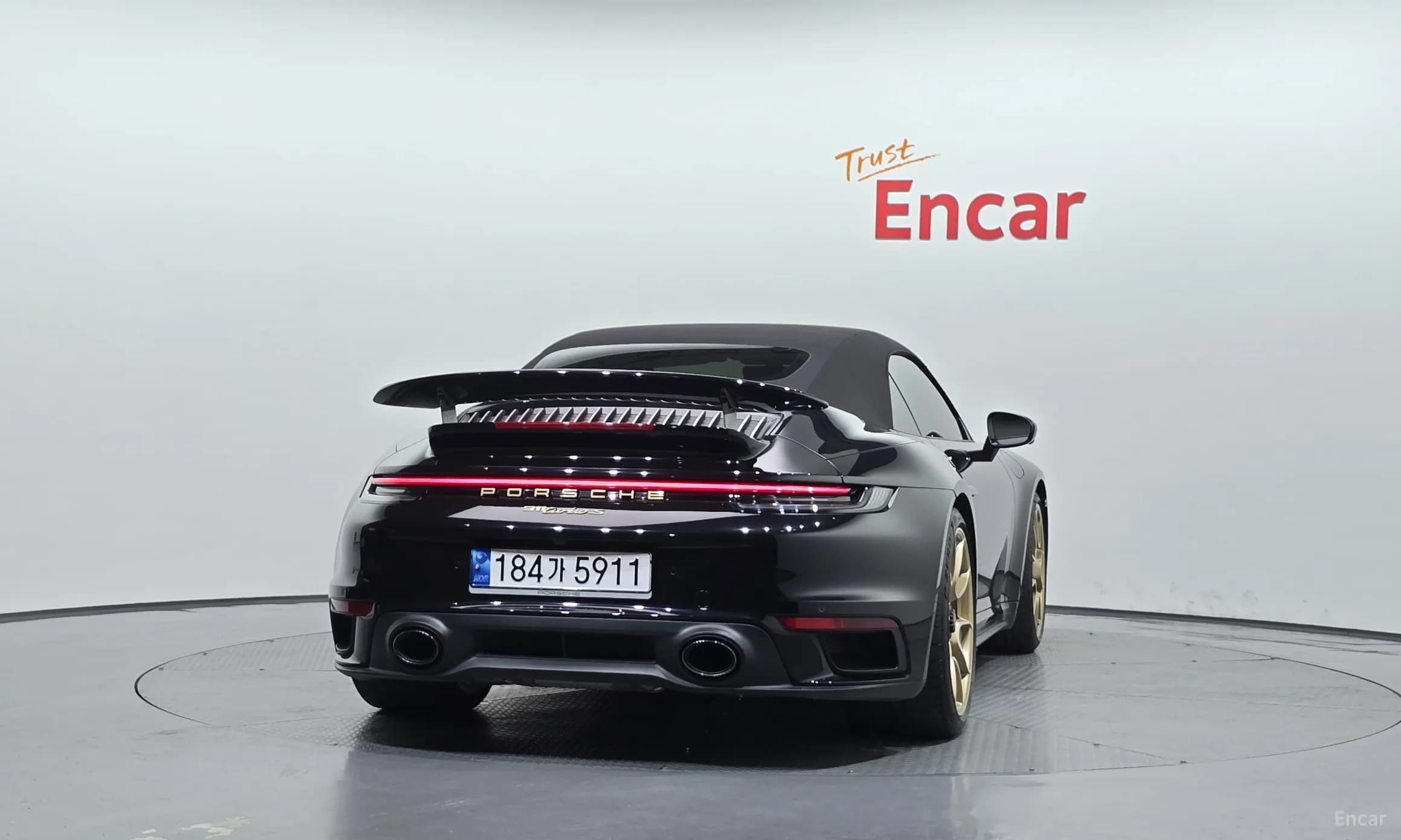 911 (992)