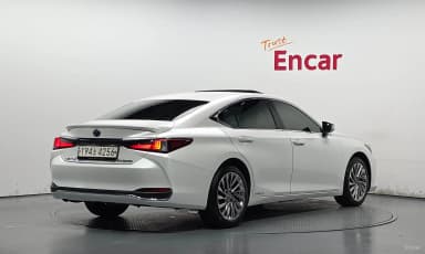 ES300h 7th Generation
