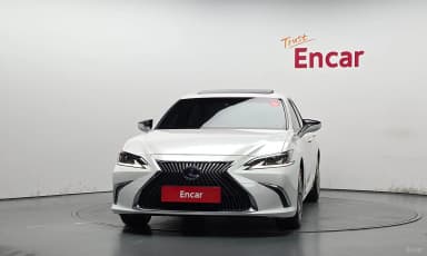 ES300h 7th Generation