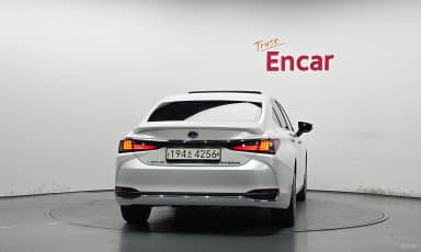 ES300h 7th Generation