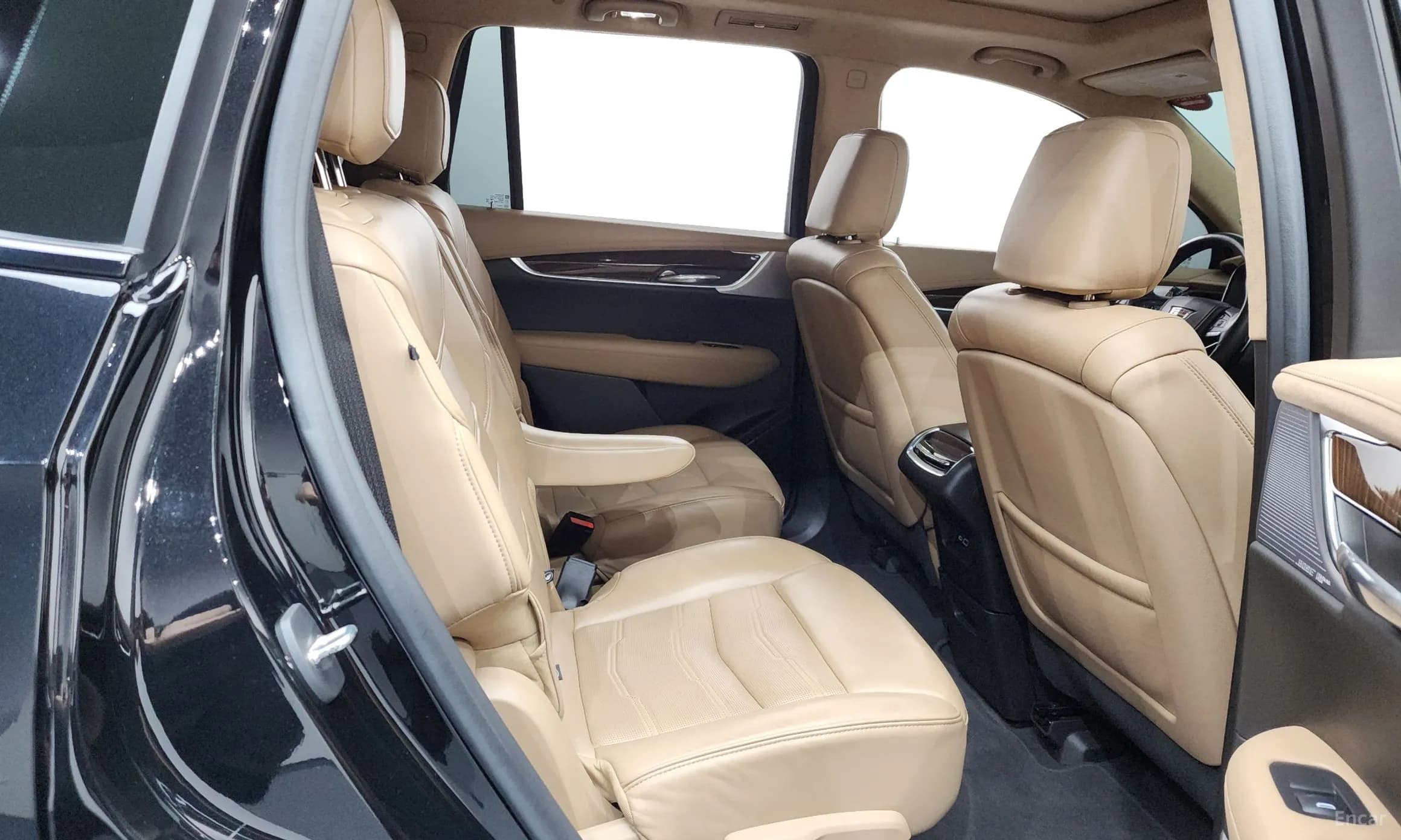 XT6