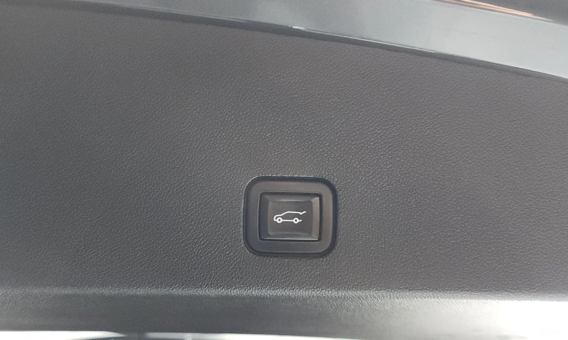 XT6