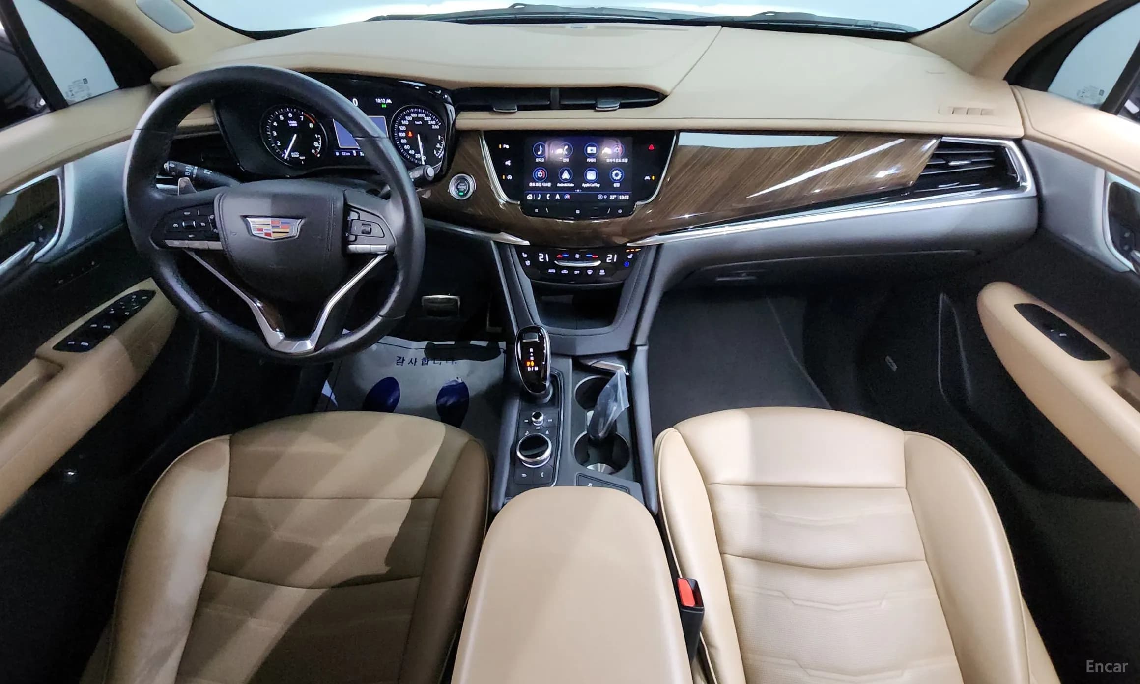 XT6