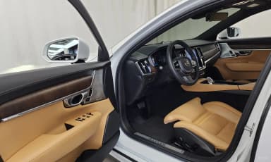 S90