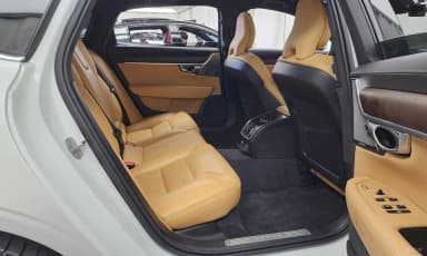 S90