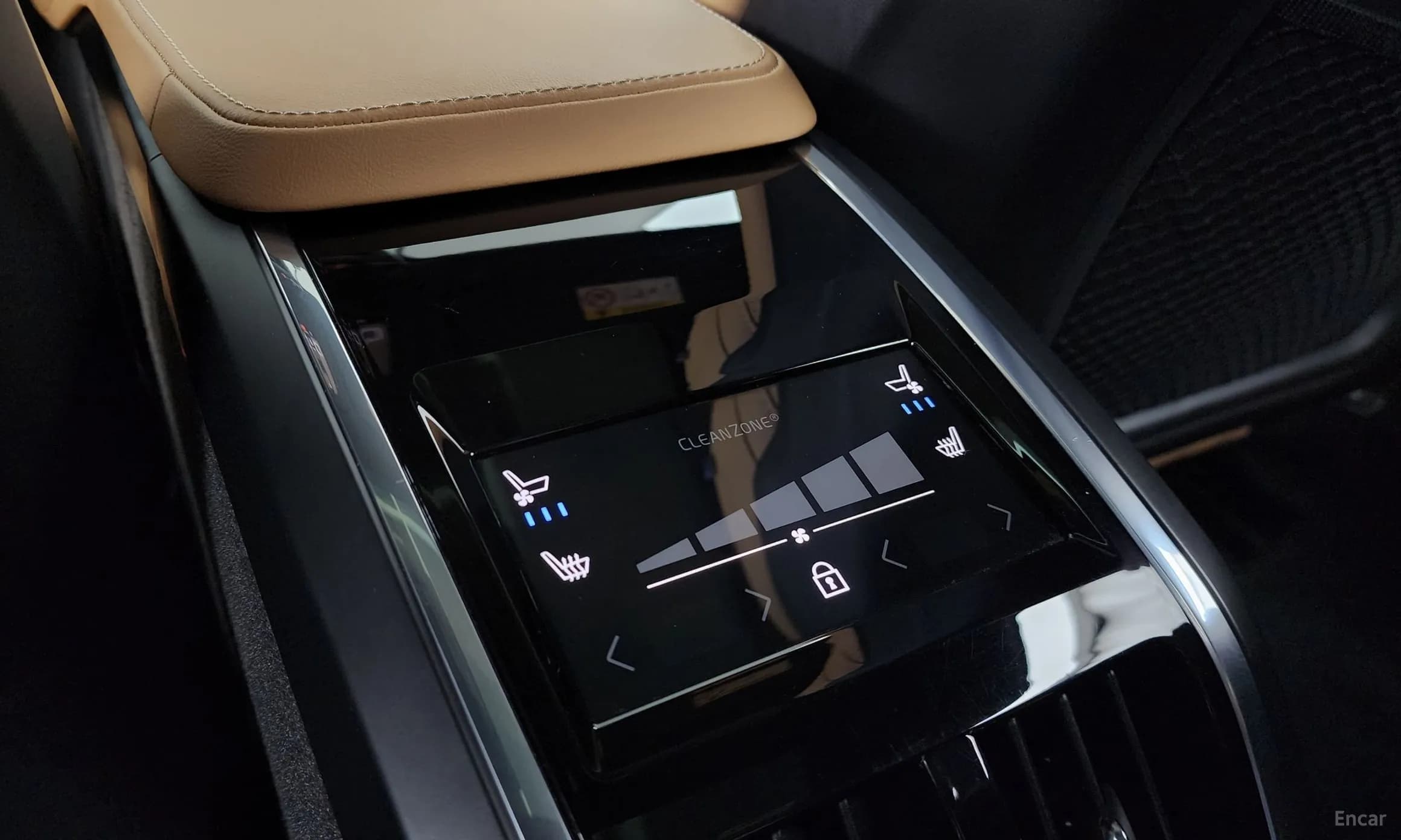 S90