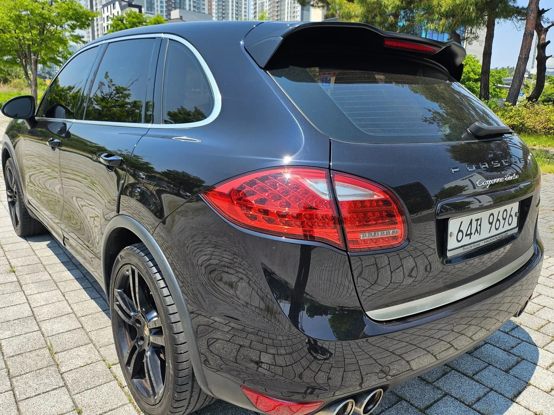 New Cayenne