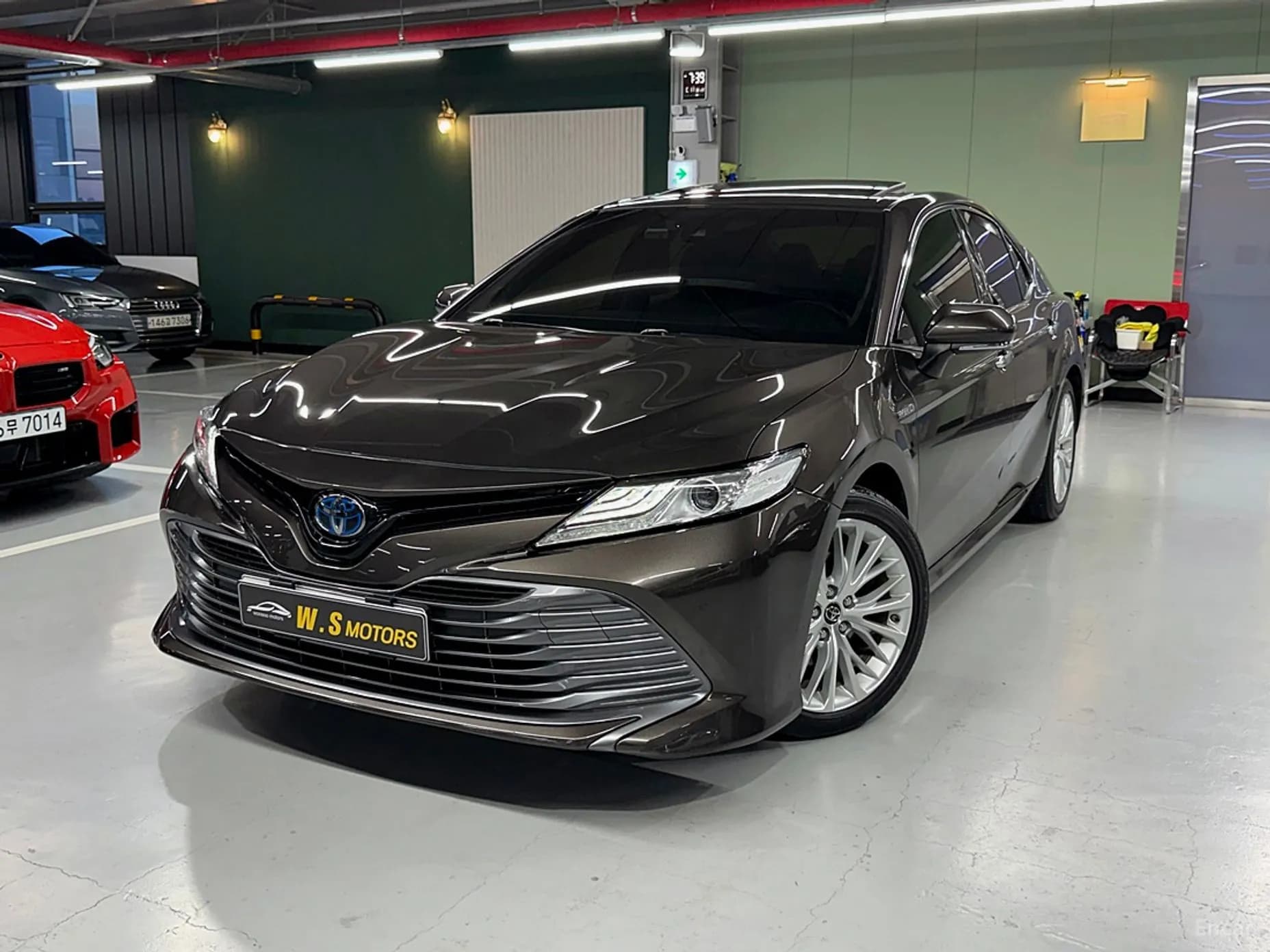 Camry (XV70)