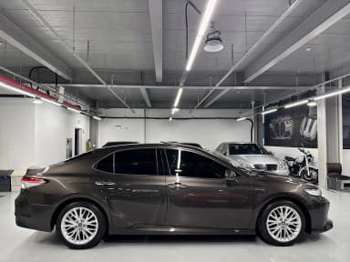 Camry (XV70)