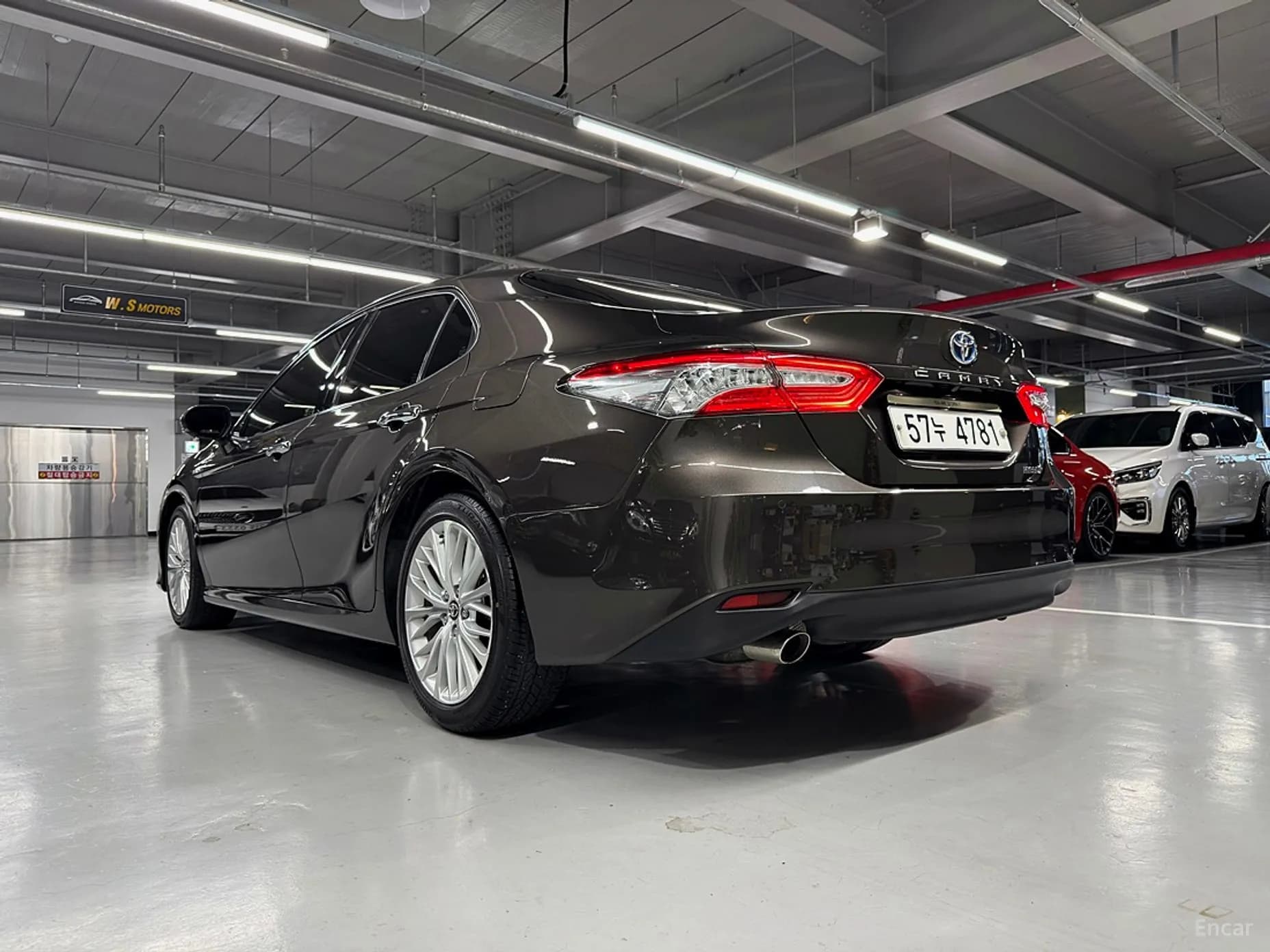 Camry (XV70)