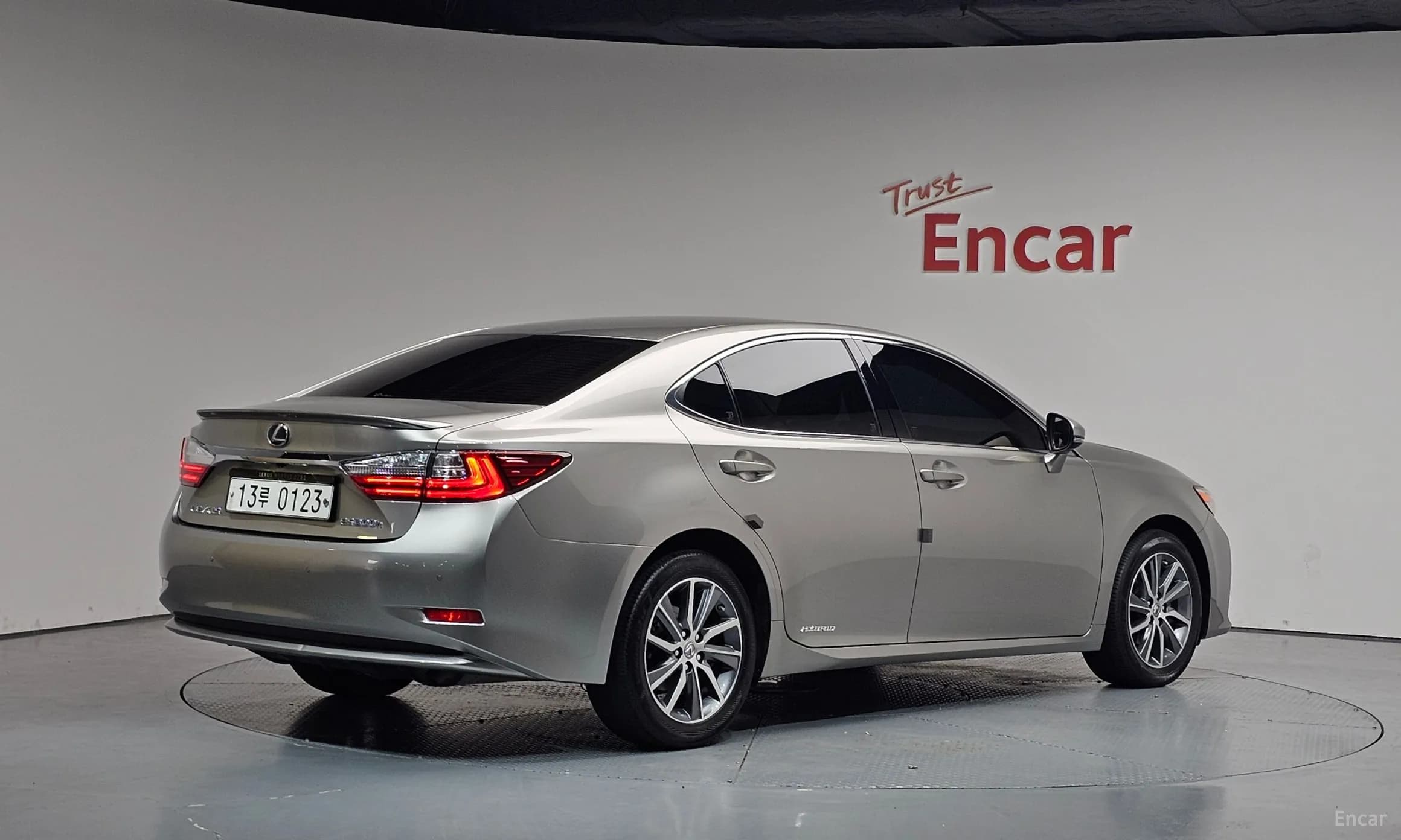 New ES300h
