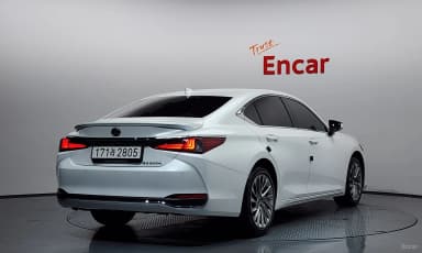 ES300h 7th Generation