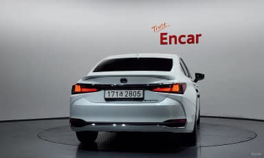 ES300h 7th Generation