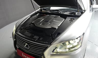 LS600hL