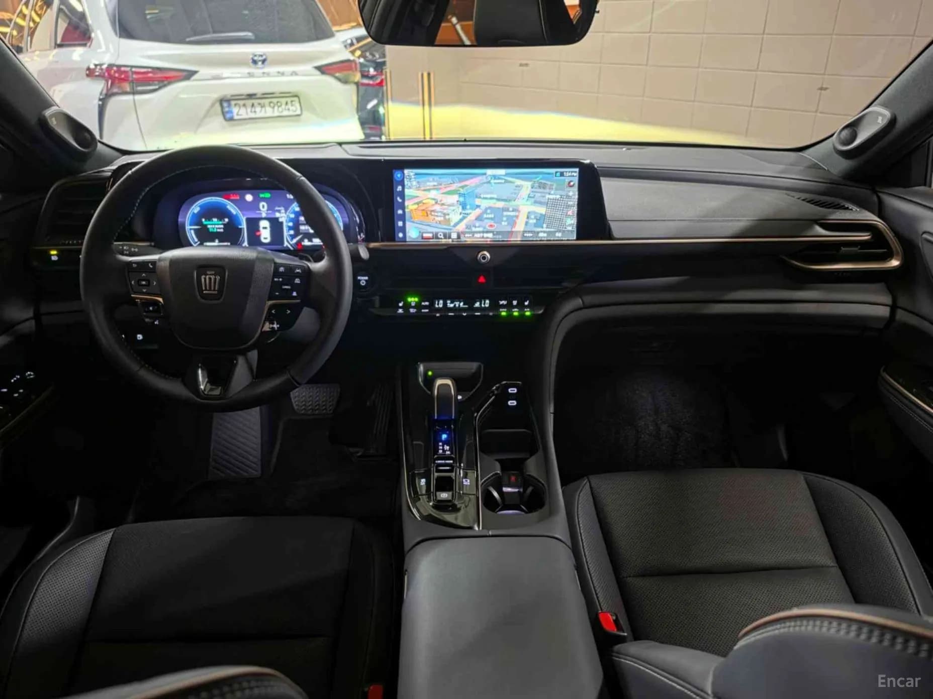 Crown crossover