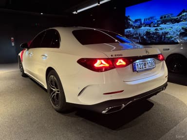E-Class W214