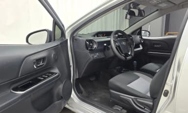 Prius C