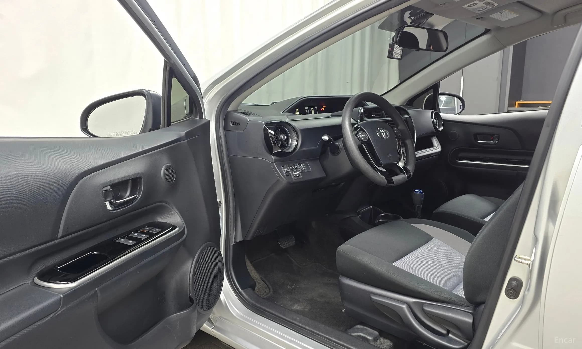 Prius C