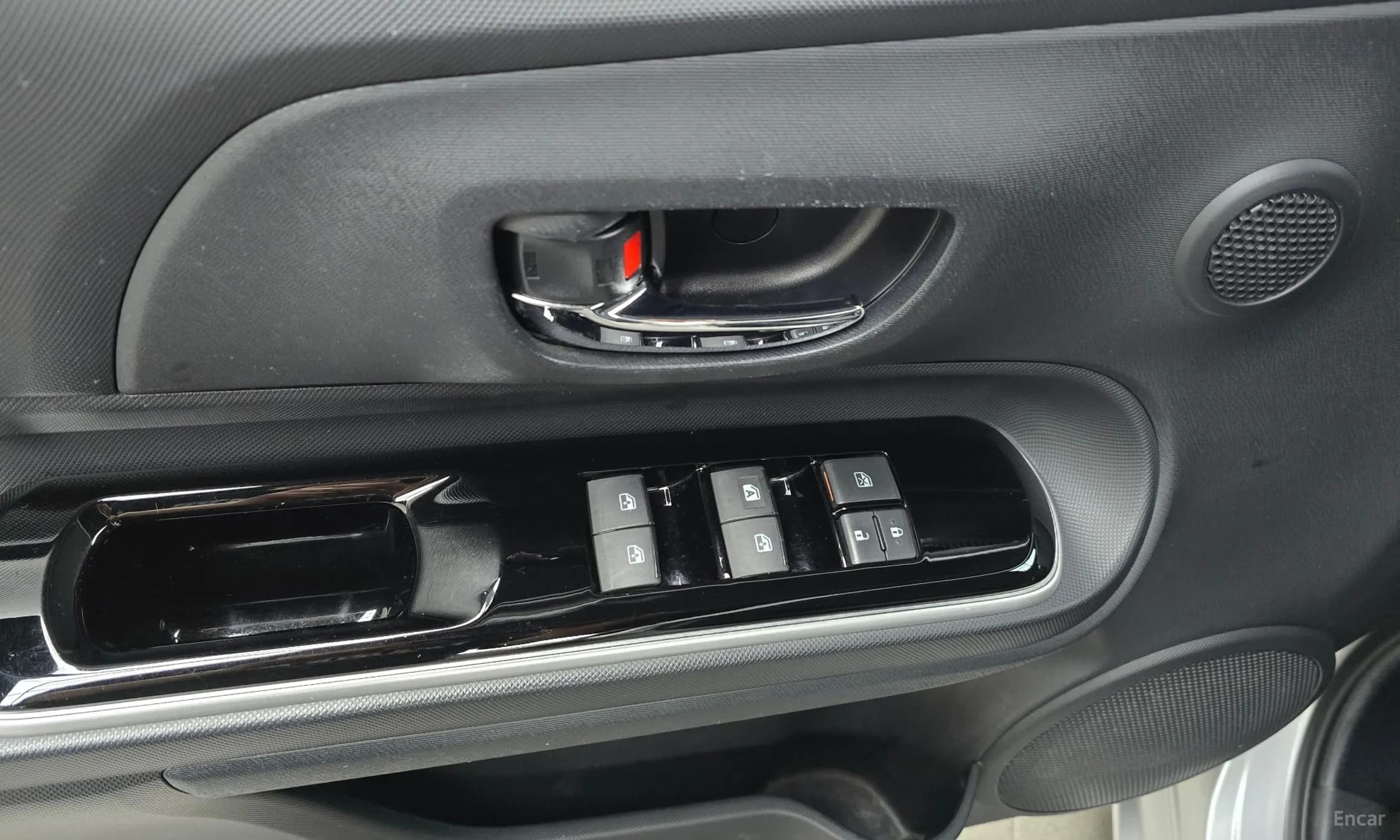Prius C