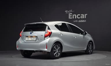 Prius C