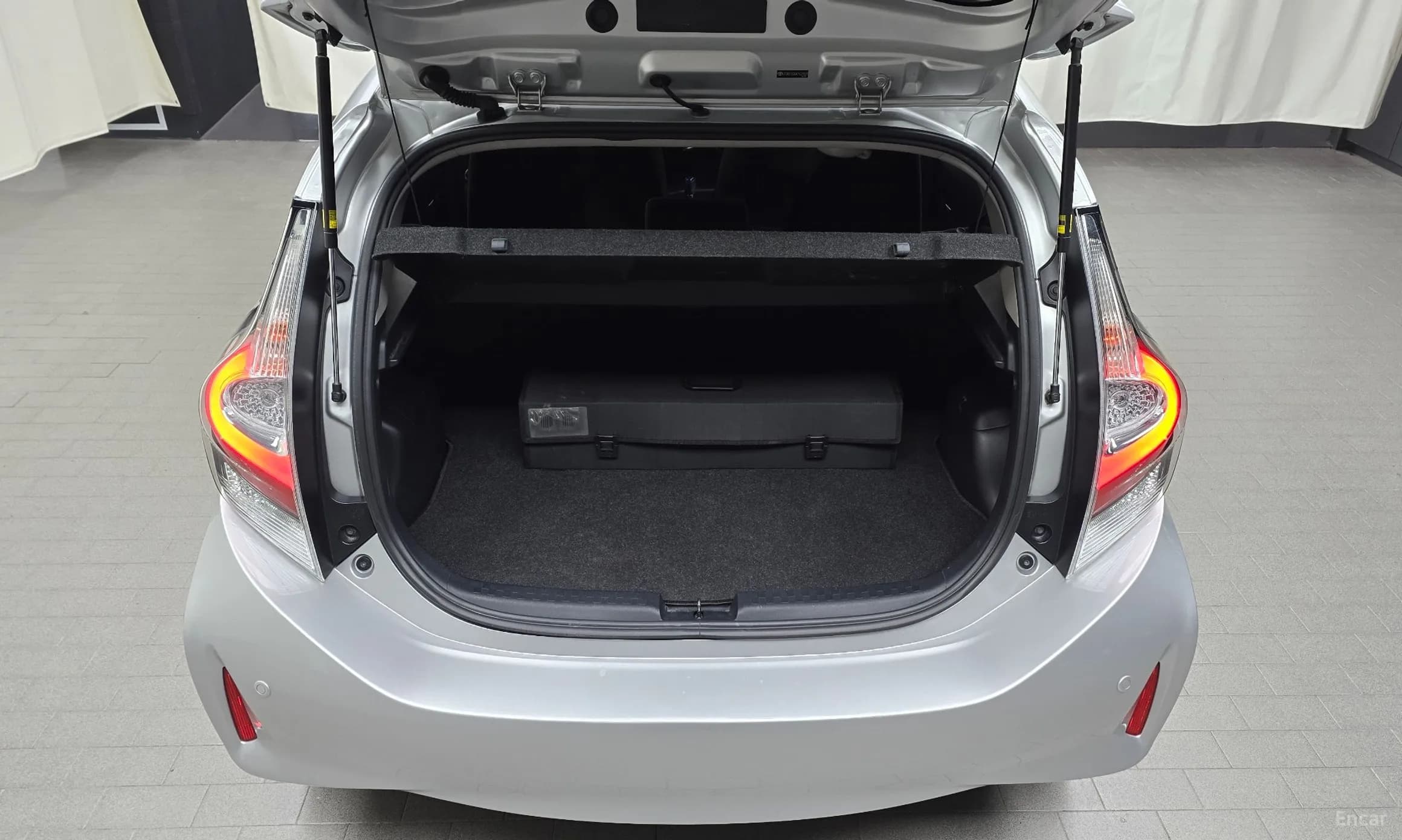 Prius C