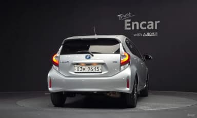 Prius C