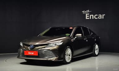 Camry (XV70)