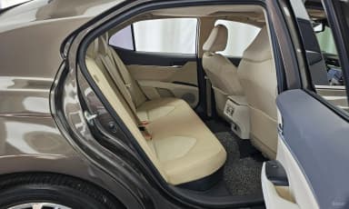 Camry (XV70)