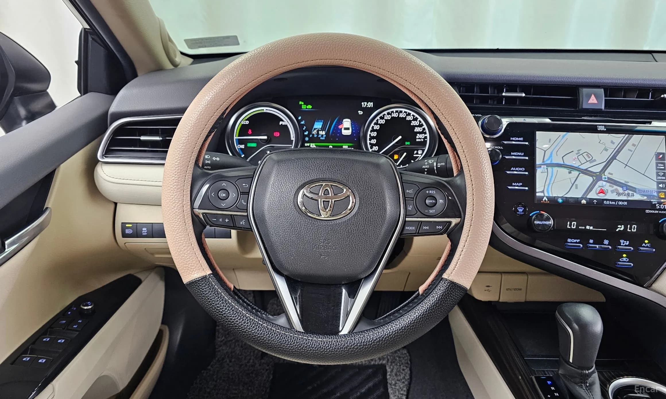 Camry (XV70)