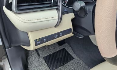 Camry (XV70)