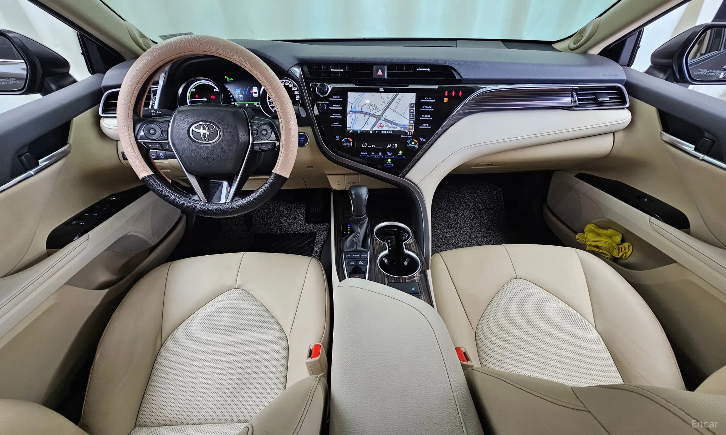 Camry (XV70)
