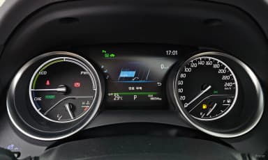 Camry (XV70)
