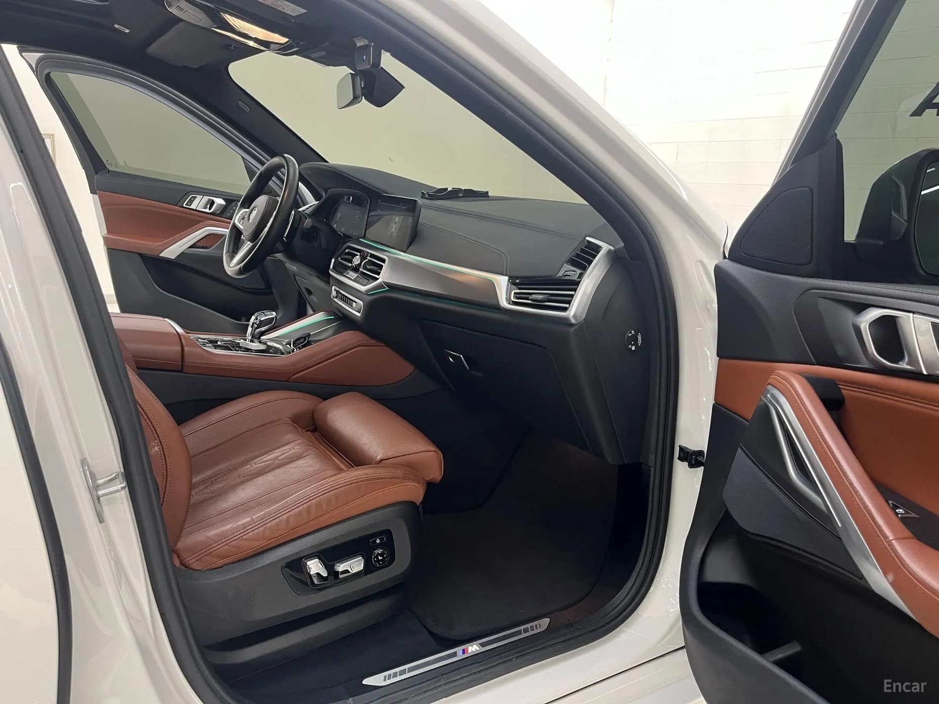 X6 (G06)