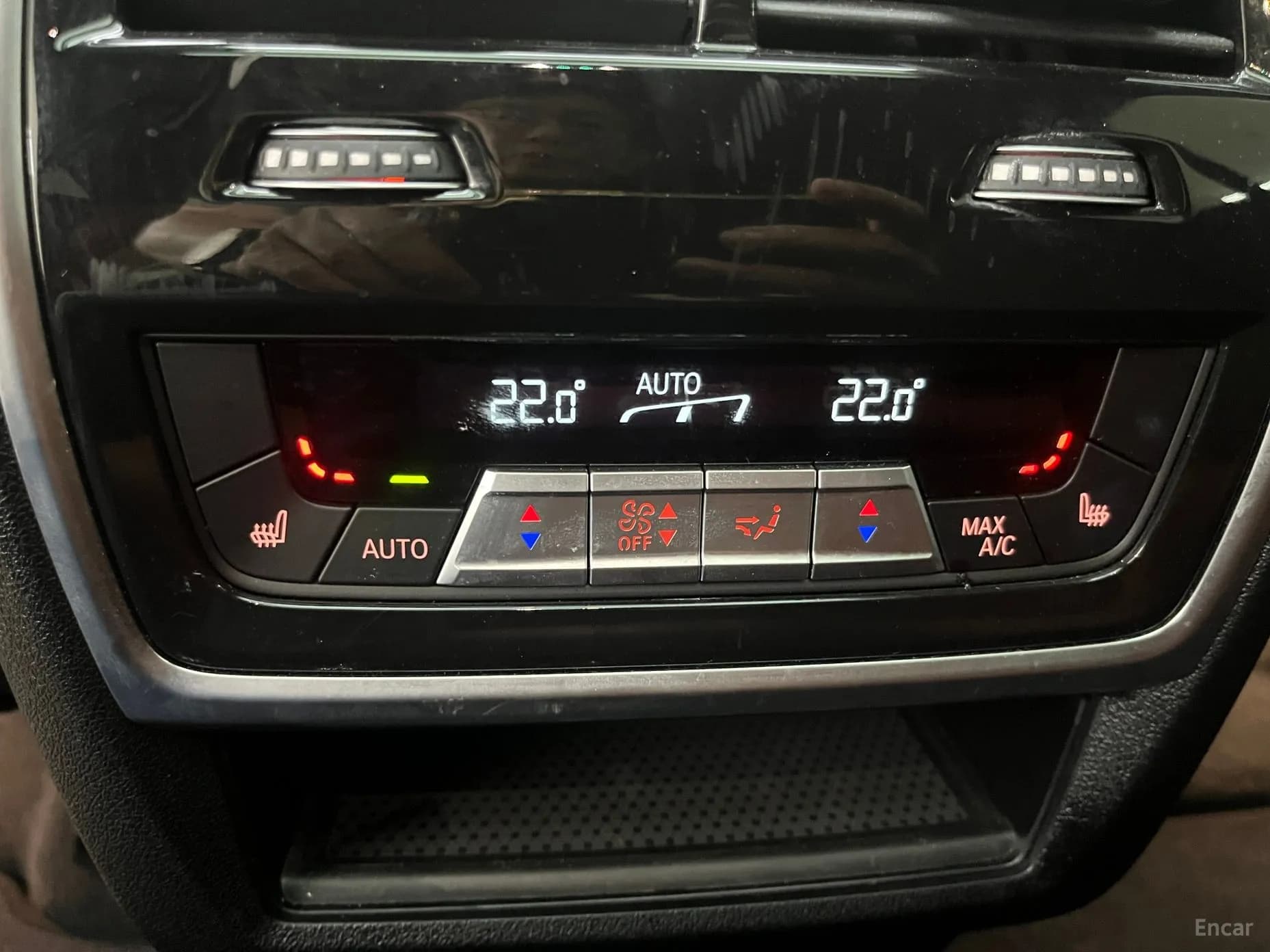 X6 (G06)