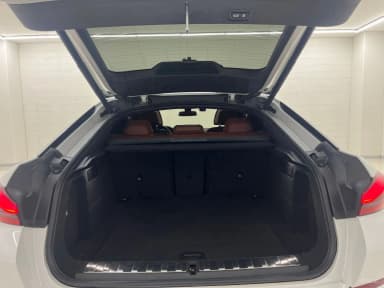 X6 (G06)