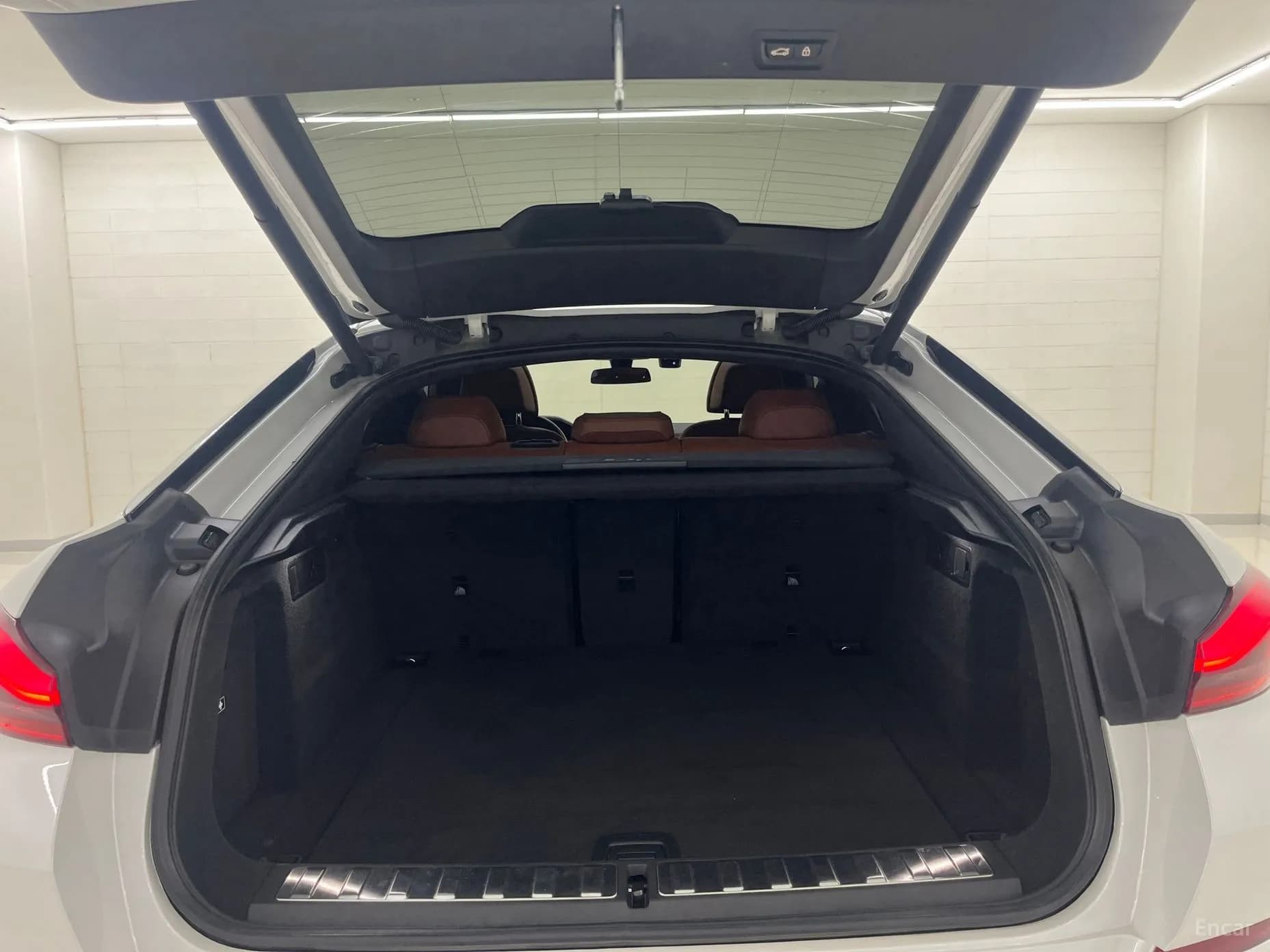 X6 (G06)