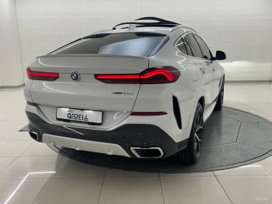 X6 (G06)