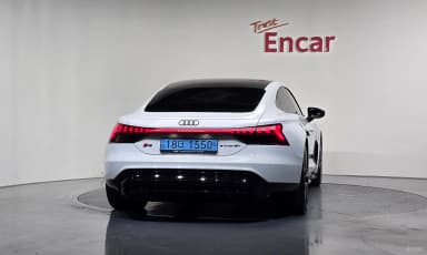 e-tron GT