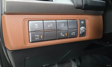 Rexton Sports Khan
